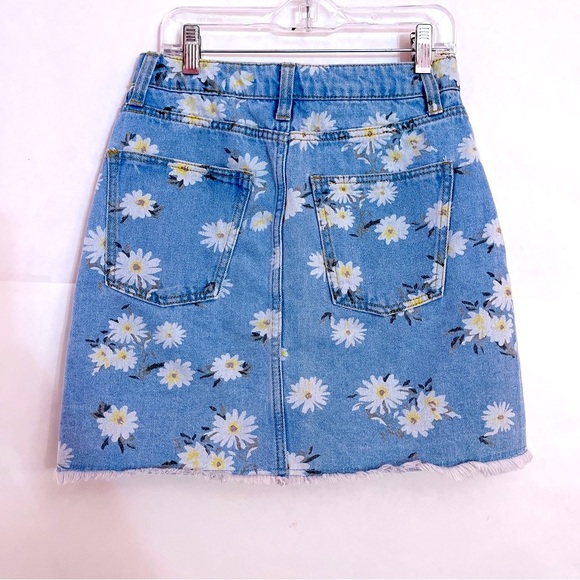 Wild Fable Daisy Print Skirt 🤍🌾💫 - Picture 4 of 7